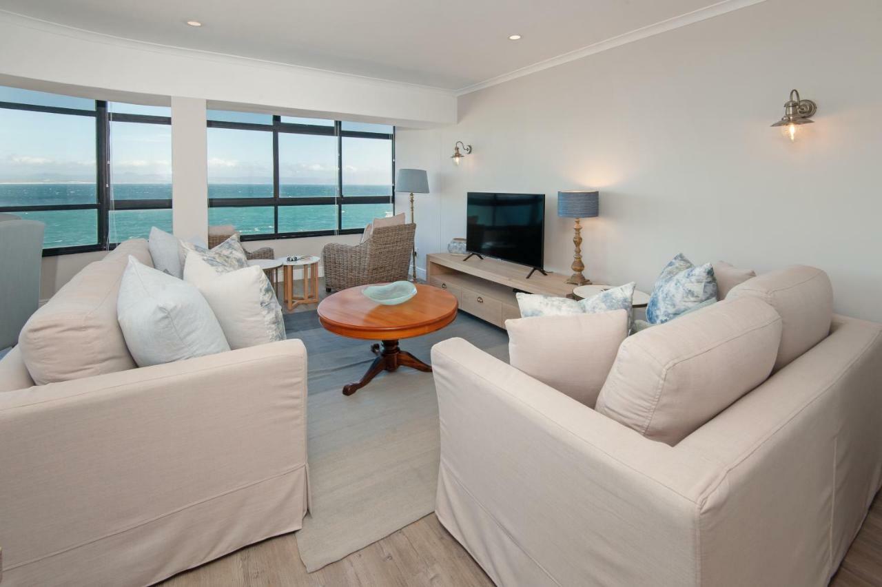 The Sun, Whales & Waves - Seafront Apartment Hermanus Kültér fotó